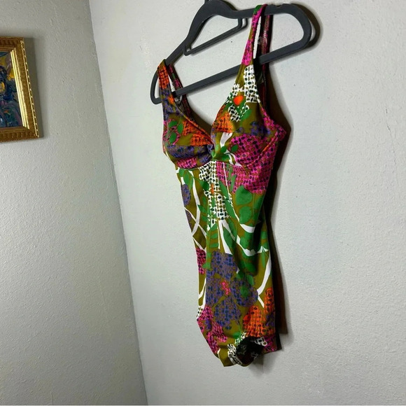 Vintage E. Stewart One Piece Swimsuit (1960s) - Picture 8 of 8